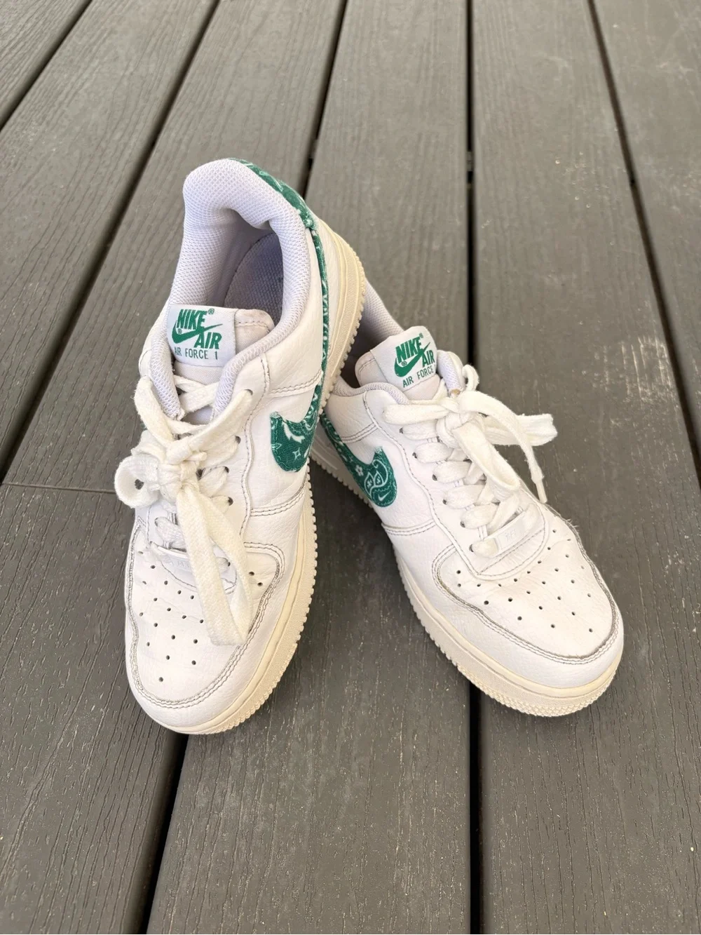 Nike Womens White Sneakers with Green Swoosh Accent